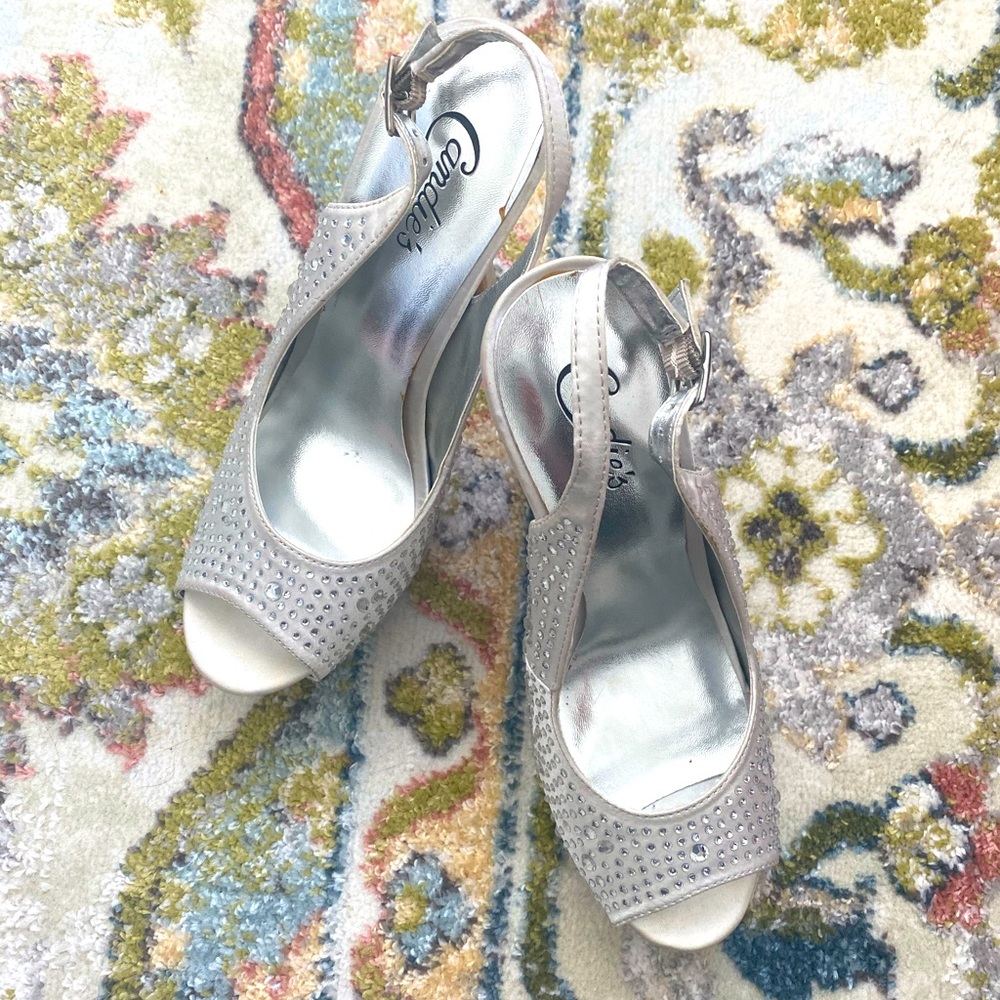 Kohls Candie’s Catiara Silver Platform Jewel Heels
